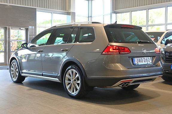 Volkswagen Golf Alltrack 3 of 30