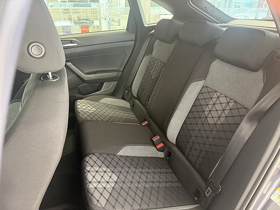 Volkswagen Taigo 16 of 19
