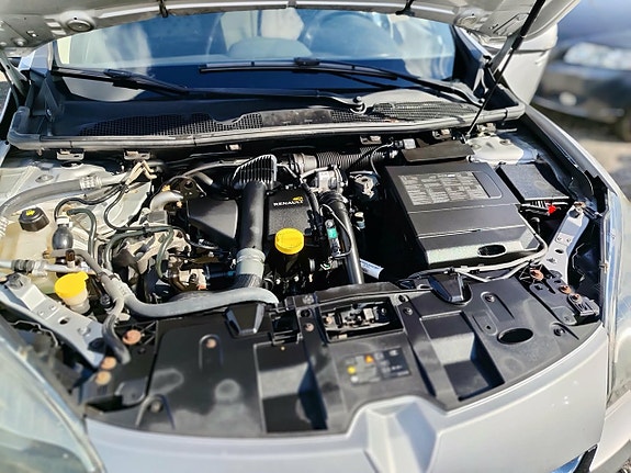 Renault Megane 8 of 16