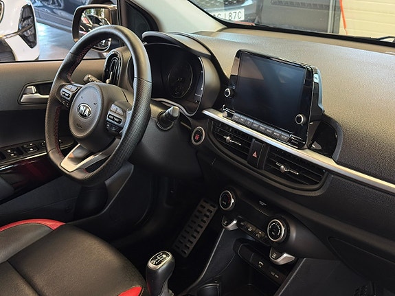 Kia Picanto 17 of 21
