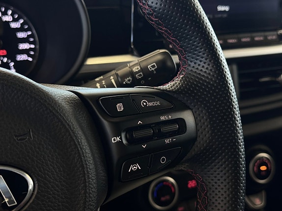 Kia Picanto 13 of 21