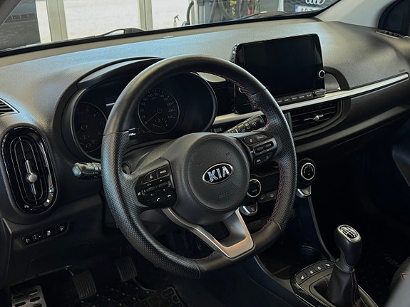 Kia Picanto 8 of 21