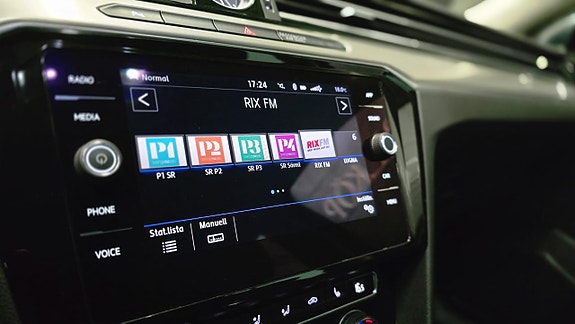 Volkswagen Passat Alltrack 18 of 30