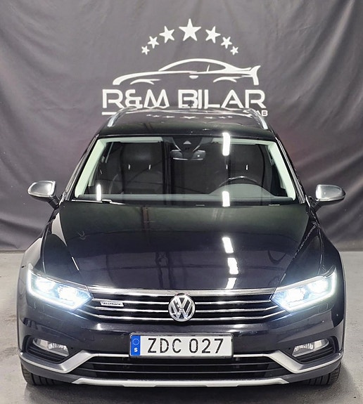 Volkswagen Passat Alltrack 2 of 30