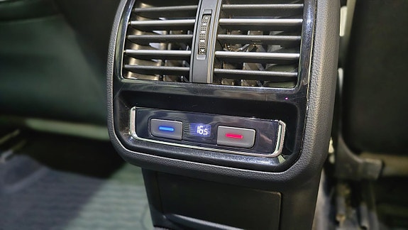 Volkswagen Passat Alltrack 30 of 30