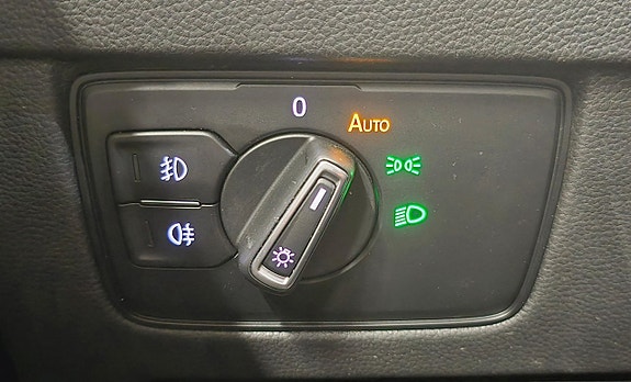 Volkswagen Passat Alltrack 27 of 30