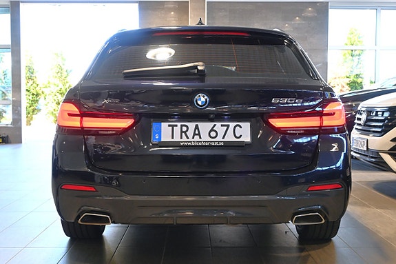 BMW 530e 4 of 25