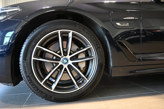 BMW 530e 6 of 25