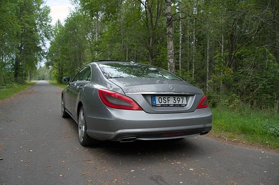 Mercedes-Benz CLS500 4 of 8