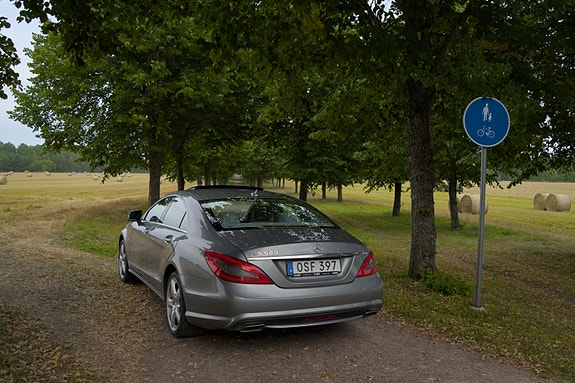 Mercedes-Benz CLS500 7 of 8
