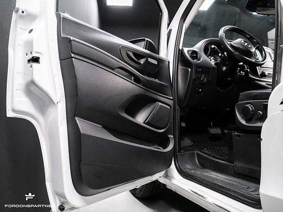 Mercedes-Benz Vito 119 18 of 30