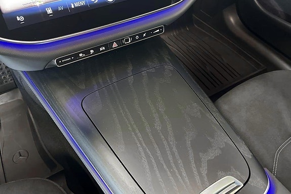 Mercedes-Benz E300 de 12 of 22