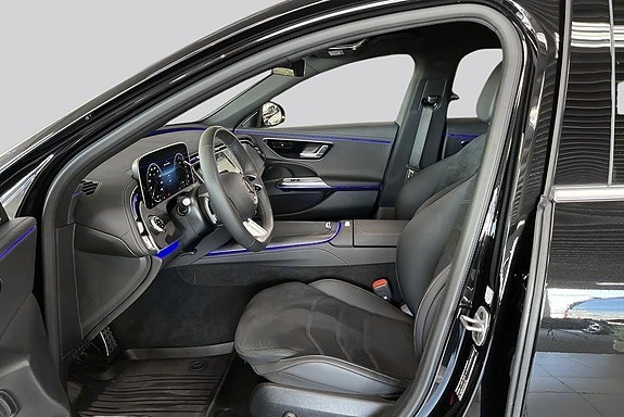 Mercedes-Benz E300 de 8 of 22