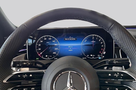 Mercedes-Benz E300 de 10 of 22