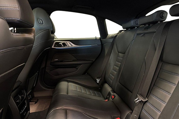 BMW i4 11 of 18