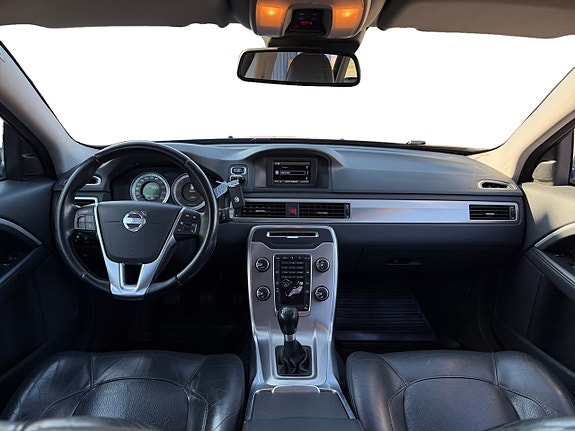 Volvo V70 12 of 15