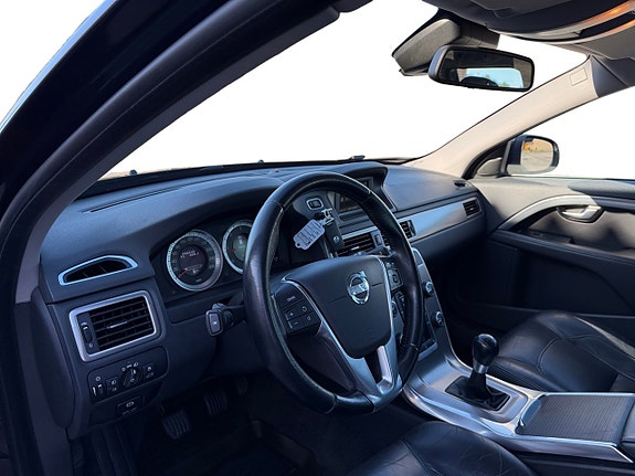 Volvo V70 11 of 15