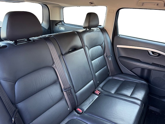 Volvo V70 15 of 15