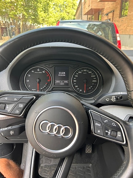 Audi Q2 4 of 8