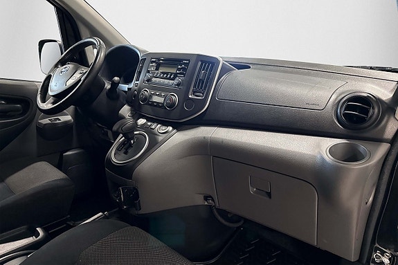 Nissan e-NV200 8 of 16