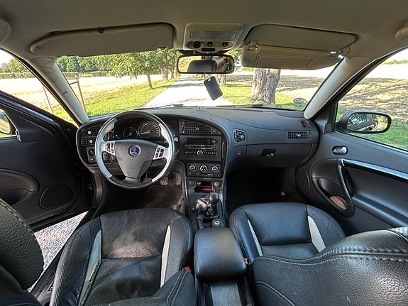 Saab 9-5 5 of 6