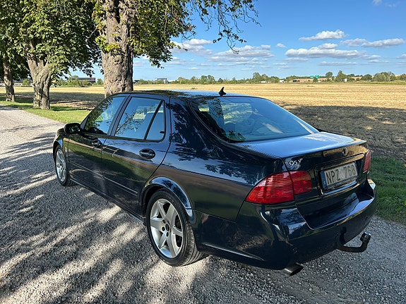 Saab 9-5 4 of 6