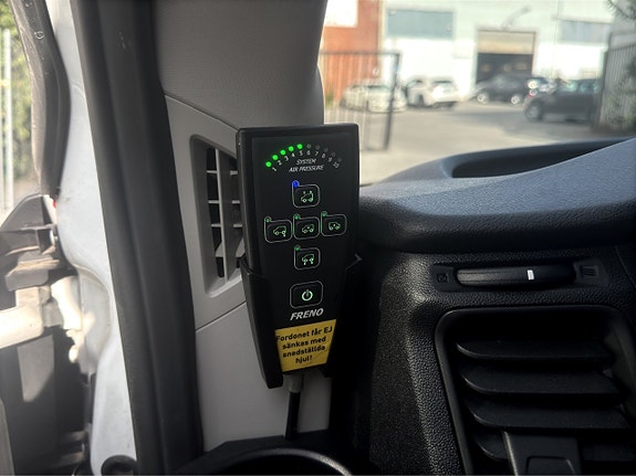Ford Transit 9 of 12