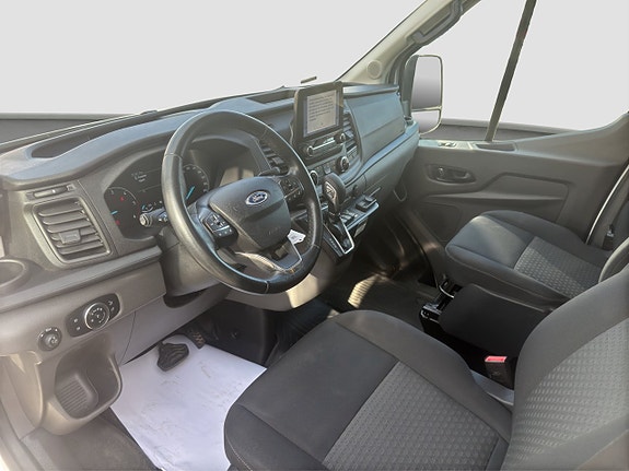 Ford Transit 8 of 12