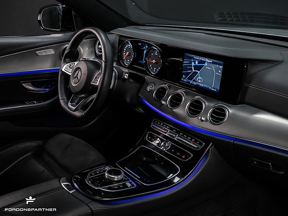 Mercedes-Benz E220 29 of 30