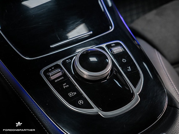 Mercedes-Benz E220 26 of 30