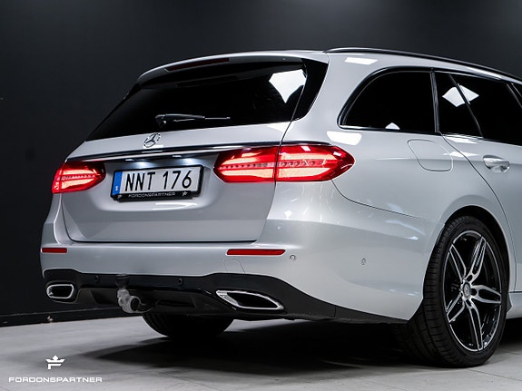 Mercedes-Benz E220 10 of 30