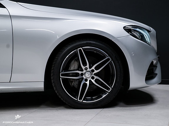 Mercedes-Benz E220 15 of 30