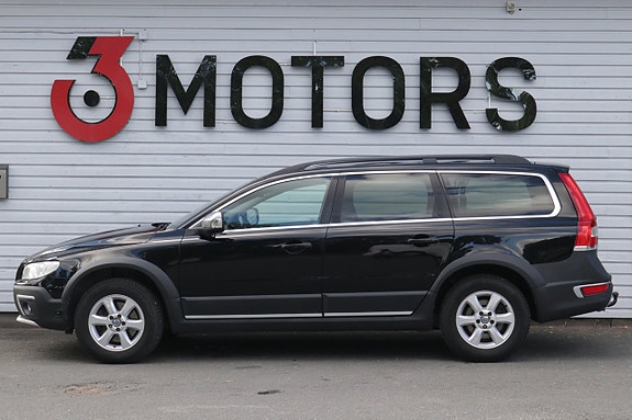 Volvo XC70 2 of 28