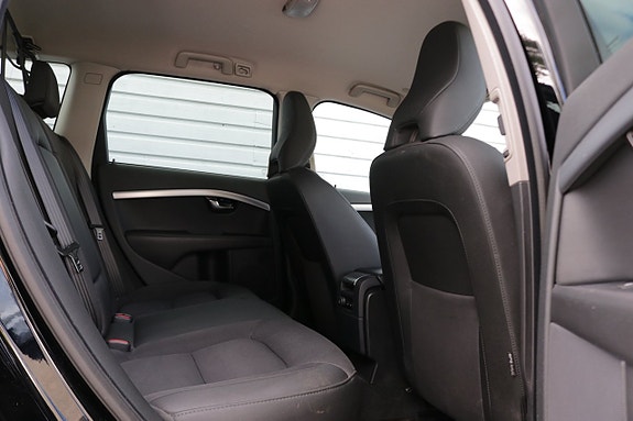 Volvo XC70 22 of 28