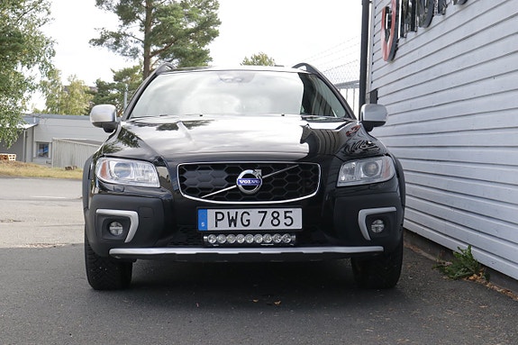 Volvo XC70 28 of 28