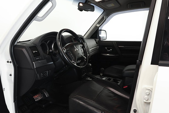 Mitsubishi Pajero 16 of 22