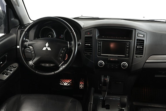 Mitsubishi Pajero 19 of 22