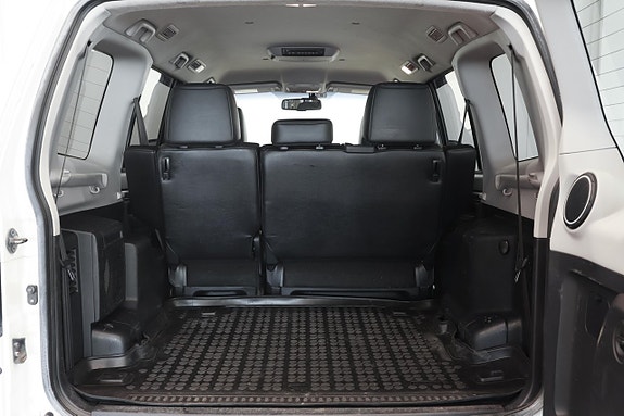 Mitsubishi Pajero 21 of 22