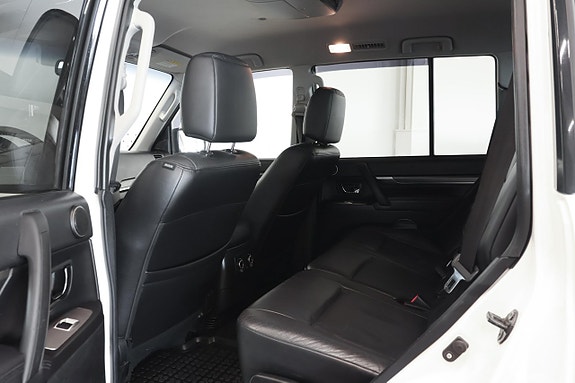 Mitsubishi Pajero 20 of 22