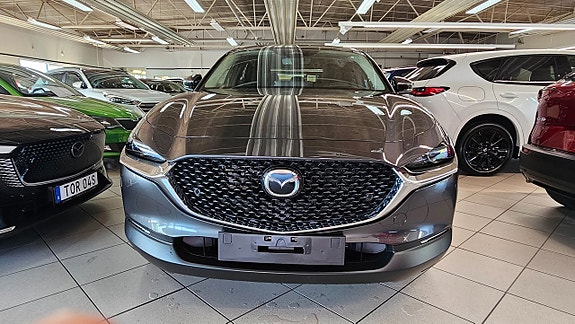 Mazda CX-30 4 of 9