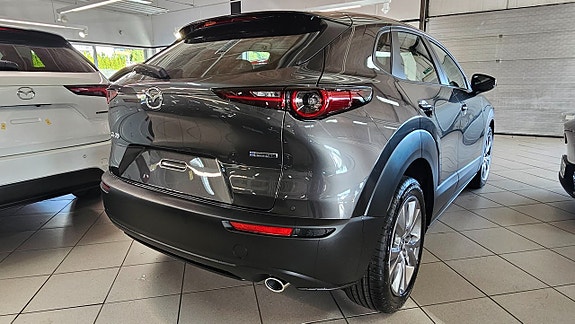 Mazda CX-30 5 of 9