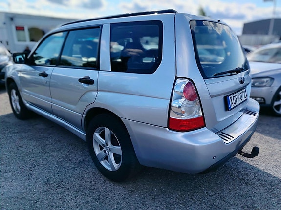 Subaru Forester 2 of 14