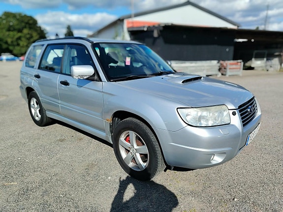 Subaru Forester 4 of 14