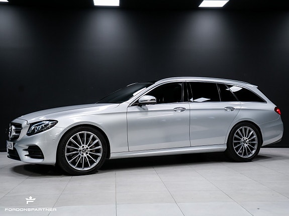 Mercedes-Benz E400 4 of 30