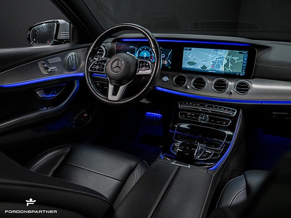 Mercedes-Benz E400 18 of 30