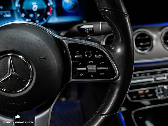 Mercedes-Benz E400 22 of 30
