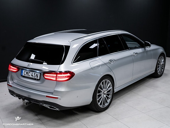 Mercedes-Benz E400 15 of 30