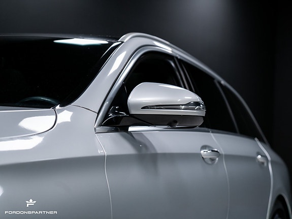 Mercedes-Benz E400 7 of 30