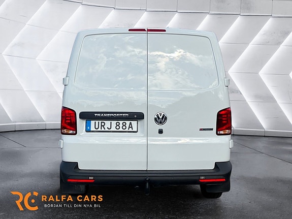 Volkswagen Transporter 9 of 16