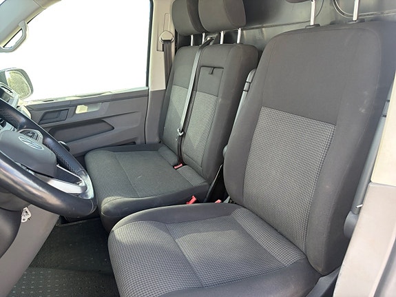 Volkswagen Transporter 14 of 16